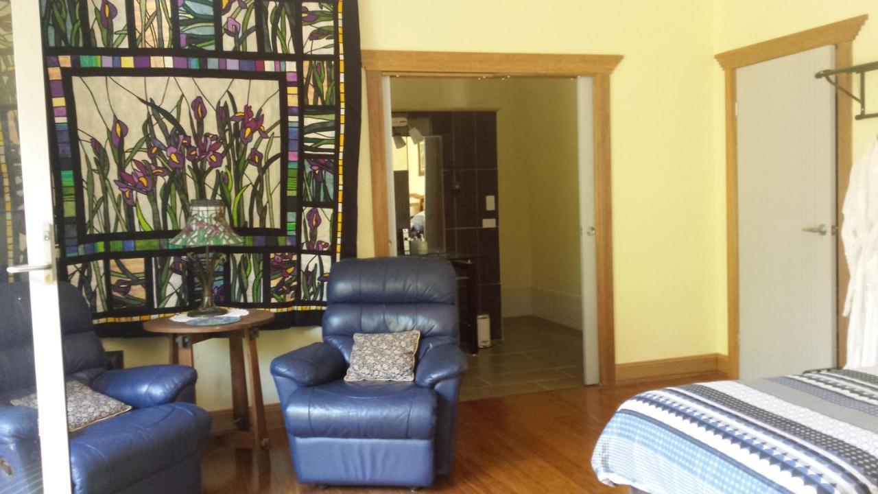 Stringybark Hills Retreat Bed & Breakfast *